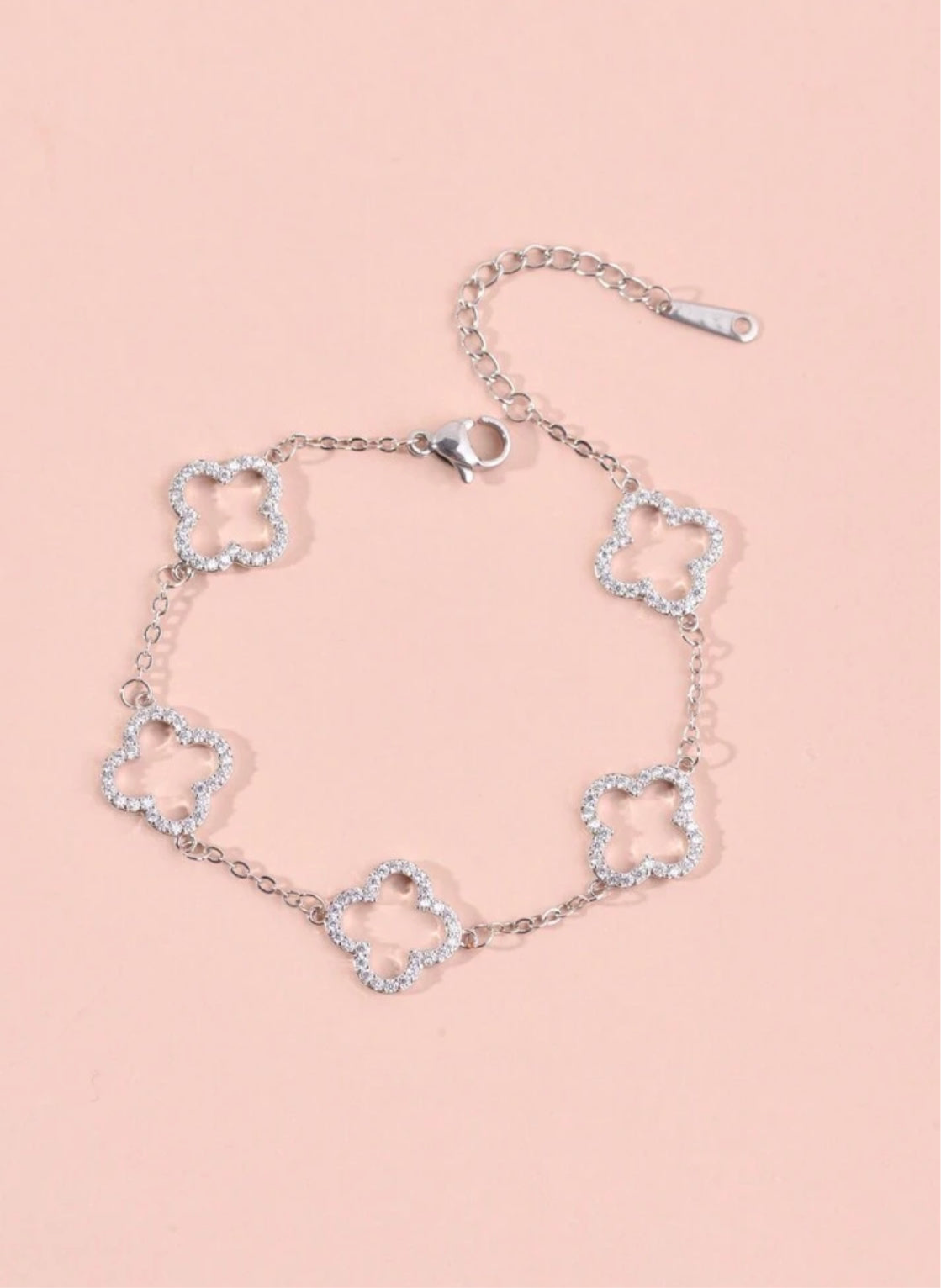 Elegant Clover Bracelet