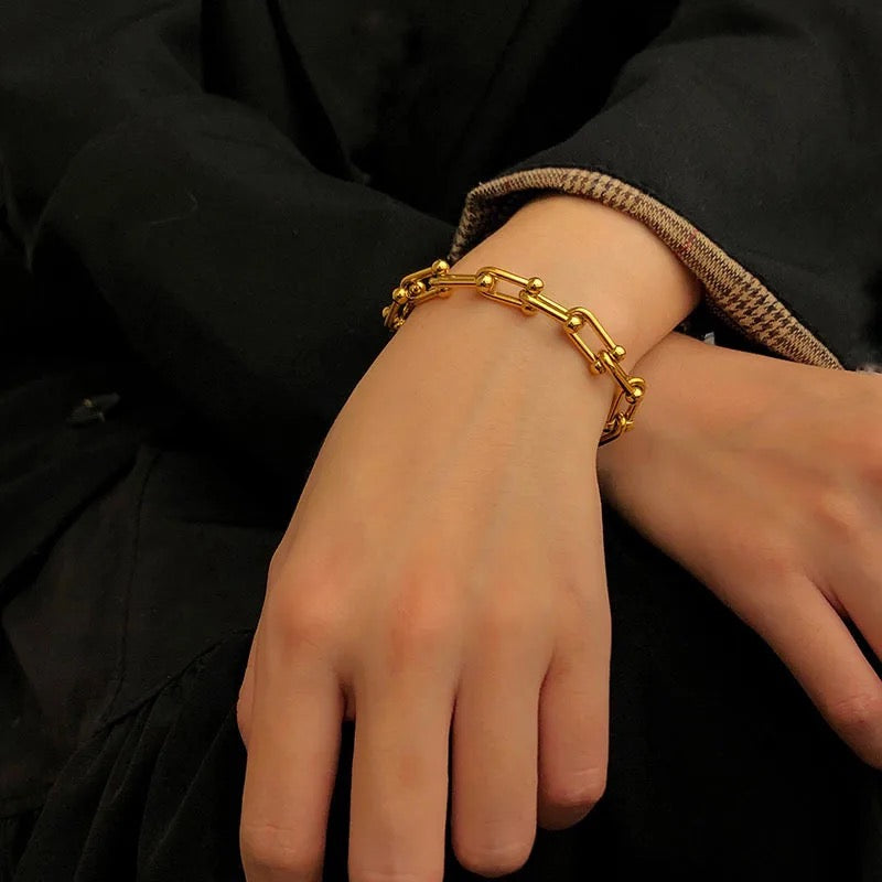 U Shape Link Chain Bracelet