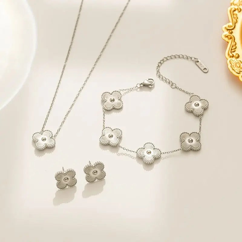 Silver Clover Set